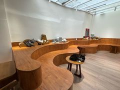 -有猫主题·治愈系猫咖(曾厝垵店)