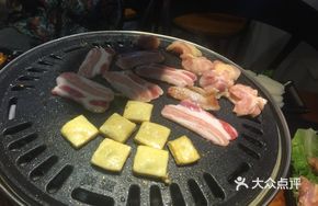Skinless Pork Belly Sliced with a Cleaver