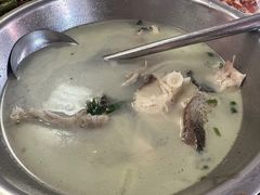 -雪湖煜辰鱼头老店(雪野湖店)