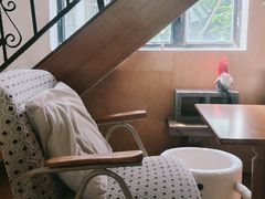 -彳亍咖啡·这里(水湾路店)