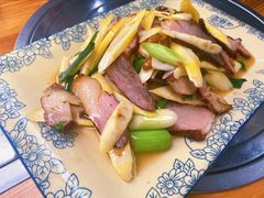 笋子炒腊肉-韩妹鱼庄·泸定老字号(泸定店)