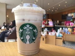 -星巴克(杭州临平银泰城B1店)