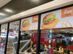 门面-麦当劳(龙之梦购物中心店)