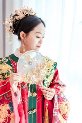点击看大图 -伯瓷皇后婚纱艺术空间
