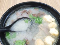 -小杨生煎(金山百联购物中心3楼店)