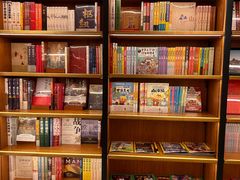 -新华书店(永安路店)