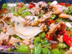 炭烧牛蛙平锅紫苏味-蘭奢雅集·江浙菜(青山江滩店)