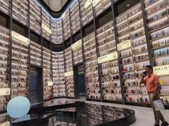 -上海虹桥中心爱琴海亚朵S酒店