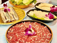 -鲜入围煮花胶鸡海鲜火锅