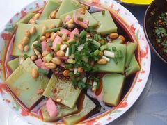 -青岩季姨妈卤猪脚店