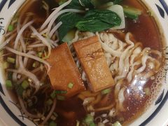 红烧大排面-雲栖斜街炸酱面馆