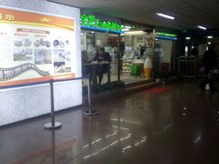 -全家便利店(莲花池东路店)