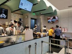 -奈雪的茶(亨特国际广场店)