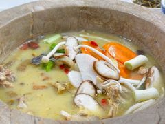 -抚仙湖石锅鱼菌园(明星鱼洞分店)