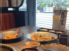 -铭牛烧肉·和牛海鲜自助(高新月牙湖店)