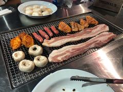 -马路牙子地桌烤肉(工体店)
