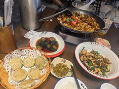-富正毅三下锅·湘西韵味(天门山索道店)