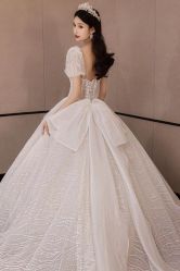 -衣贝姿婚纱礼服馆