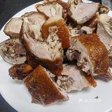 在翘脚牛肉汤锅店里吃到好吃的甜皮鸭