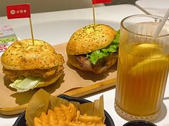 -必胜客(华南摩尔店)