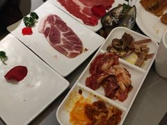 -山焱·炭火自助烤肉(周浦万达店)
