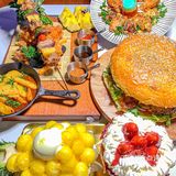 比我头还大的汉堡🍔足足12寸‼️一次性吃到爽