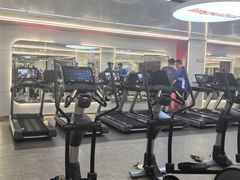 -英派斯健身旗舰店(海信国际中心馆)
