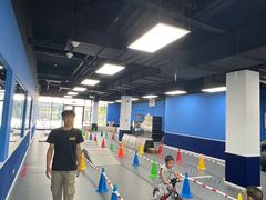 -八爪矩阵极限运动馆·儿童平衡车·感统训练(南海子公园校区)