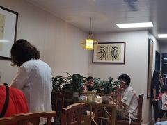 -何哥鲜鱼餐厅(龙湖花园店)
