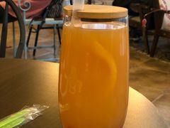 西柚水果茶-共舞时光猫咖·狗咖(新街口店)