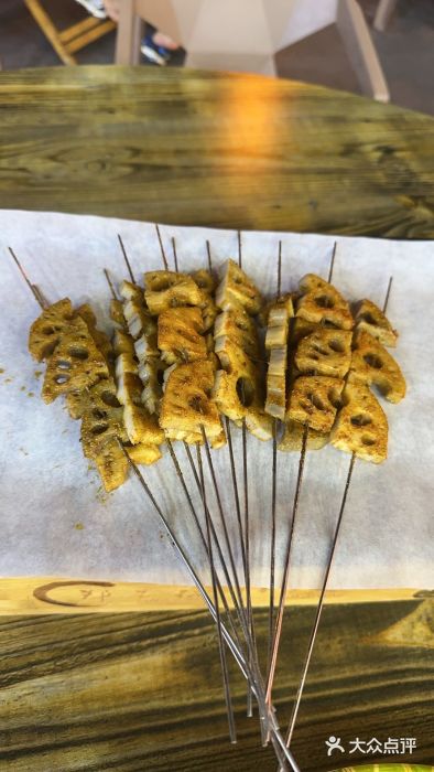 郑贵初烧烤·烤凤爪的发明者(王家湾店)图片