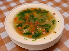 杂菜汤-船屋葡国餐厅