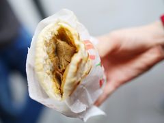 锅魁夹卤肉-洞子口张老二凉粉(文殊院店)