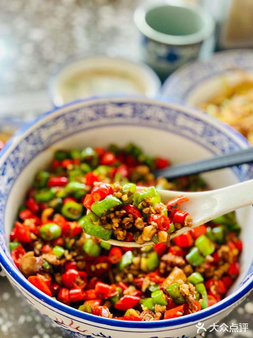 打卡人广网红江西米粉，看我挑战“变态辣”‼️