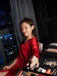 点击看大图 -挪娅婚纱摄影皇家会所