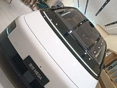 -理想汽车(世纪汇店)
