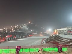 -庙香山滑雪场