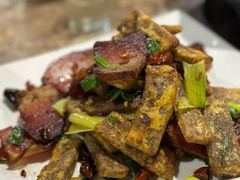 风味炒腊肉-苗姑酒堂(仁义社区店)