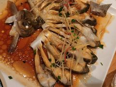 清蒸武昌鱼-莲餐厅·湖北菜·藕汤是头牌(愚园路店)