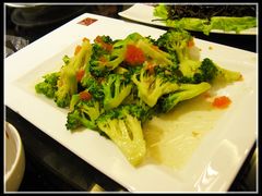 鱼子醬西兰花-院落创意菜