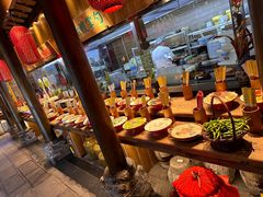 -帅巴人舅母子腊蹄民俗村