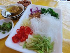 -官塘陈记鱼生·潮汕砂锅粥·牛肉火锅(潮枫路总店)