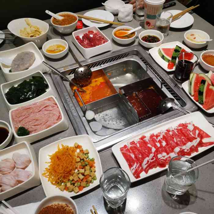 海底捞火锅(长沙印象汇店)-"特意找了个新开四个月没什么人的店,果然