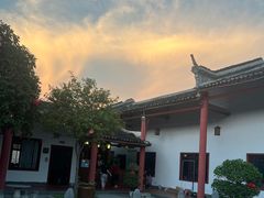 -何乡别院·中式农庄(姑婆山大道店)