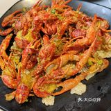 超级容易嗦手指的小龙虾