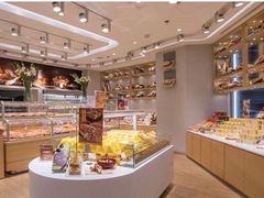 面包甜点陈列柜-好利来(清华南门店)