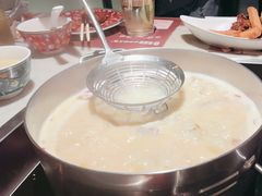 -尚尚仙·酸汤猪手·猪肚鸡火锅(华联万柳购物中心店)