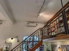 -彳亍咖啡·这里(水湾路店)