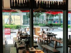 靠窗位-木屋烧烤(坂田天安云谷店)