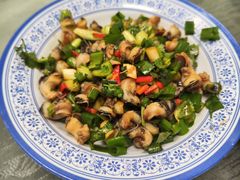 葱拌红里螺-日丰园海肠水饺·老字号大连海鲜(小平岛总店)